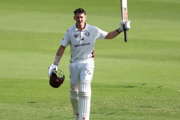 “Clayton’s Century Delays Konstas at Gabba”